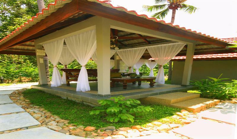 Frangipani Langkawi Resort Pantai Cenang  Exterior photo